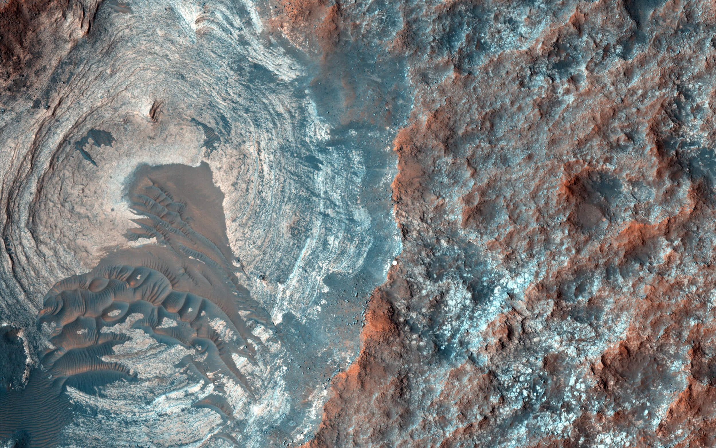 New traces of lakes have been discovered on Mars